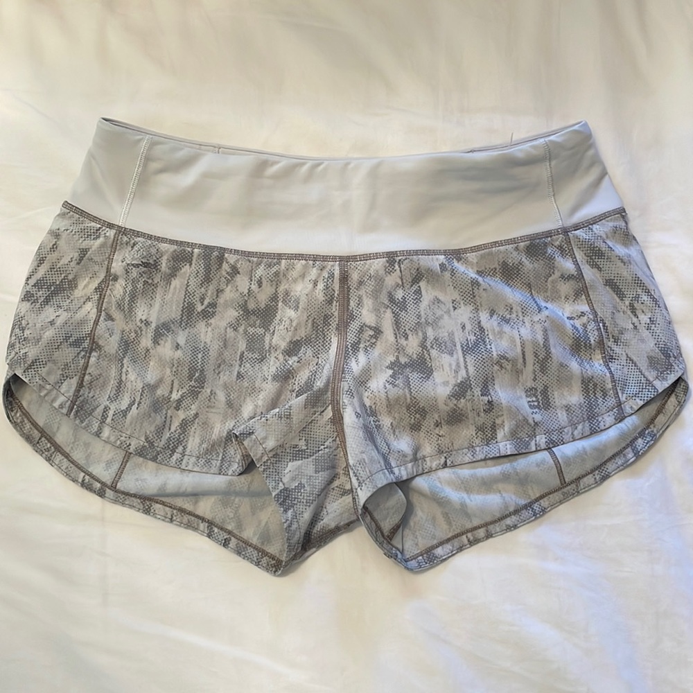 Lululemon Speed Up 2.5” Shorts
